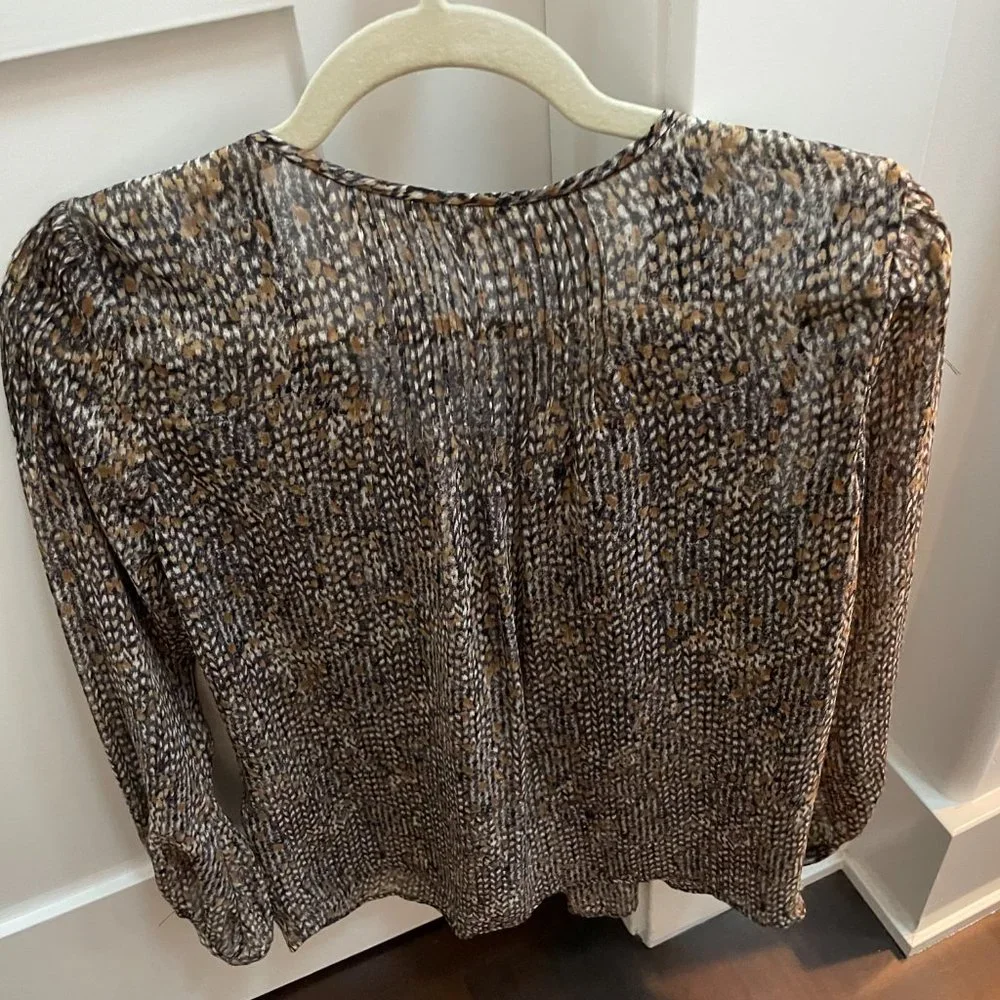 JOIE light weight Fall blouse with relaxed fit. - Picture 3 of 3
